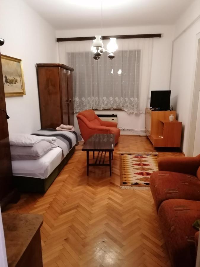 Szatmari Apartment